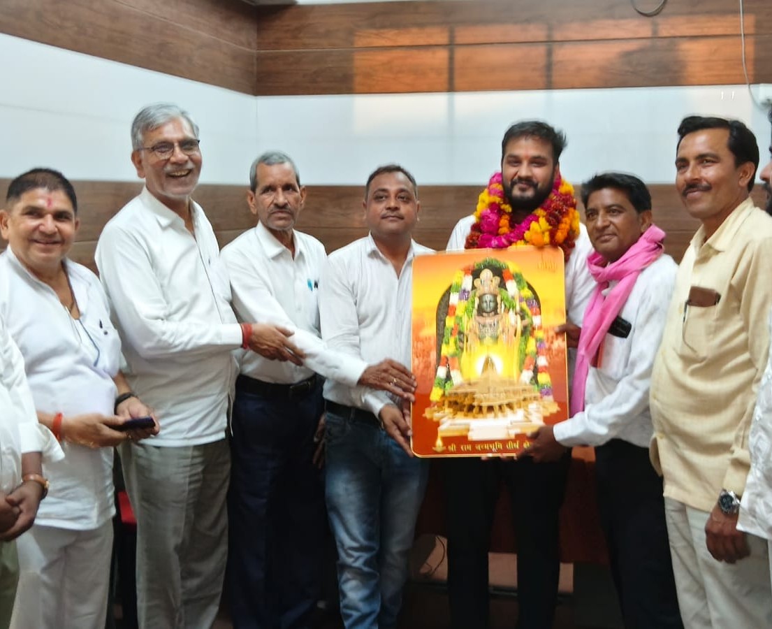 भोगनीपुर सबरजिस्ट्रार  शशांक सिंह का विदाई समारोह